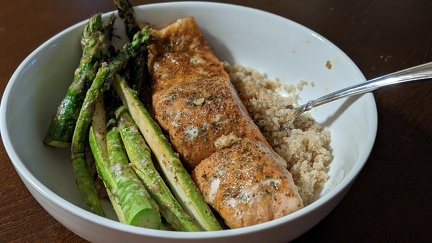 Salmon with quinoa 